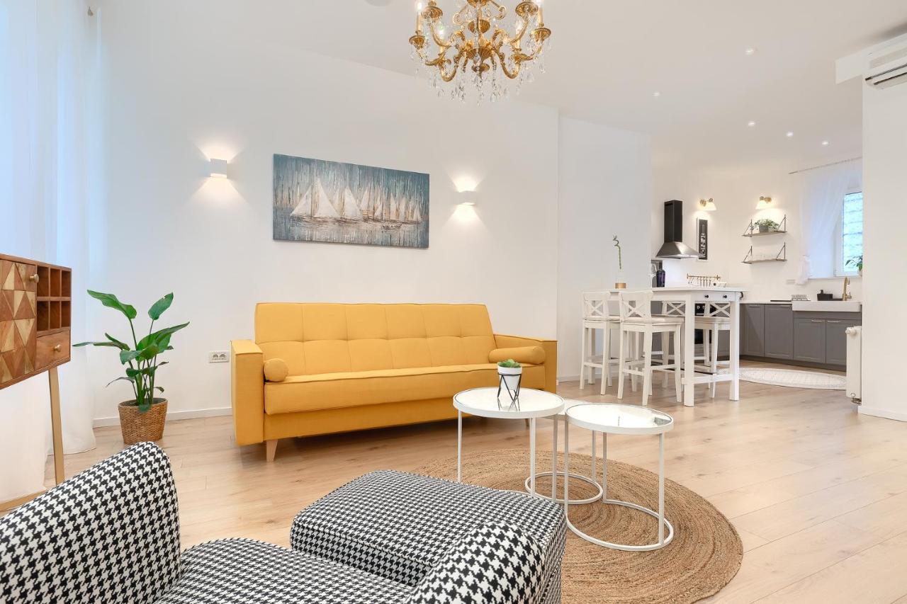 Calafati Apartment With Free Private Parking リエカ エクステリア 写真